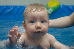 Piscina per bambini - nuoto precoce Piscina per bambini - nuoto precoce
