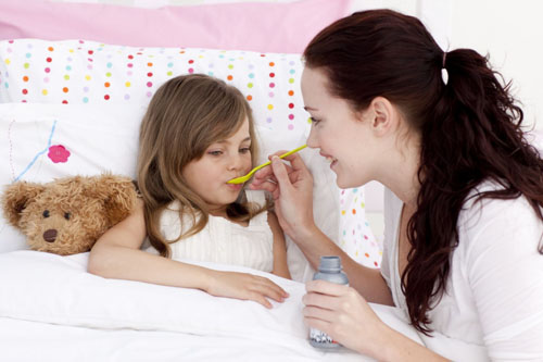 Cosa fare se un bambino ha mal di gola