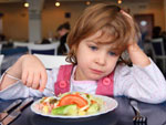 Se il bambino è cattivo a cena Se il bambino è cattivo a cena
