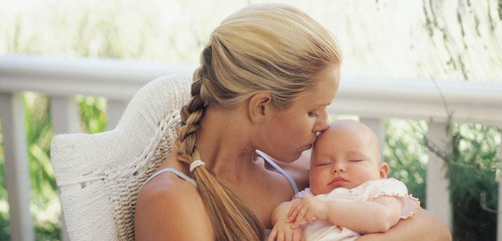 Questi segni, associati alla gravidanza e al parto, proteggeranno la madre e il bambino dal male