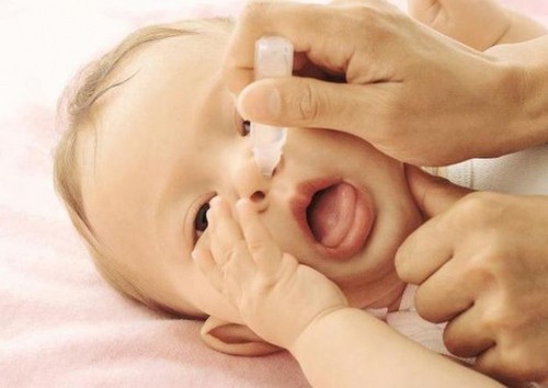 Come curare rapidamente un naso che cola in un bambino Come curare rapidamente un naso che cola in un bambino