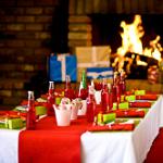 Tavolo festivo per bambini di Capodanno Tavolo festivo per bambini di Capodanno