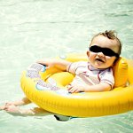 Riposa con un bambino di un anno Riposa con un bambino di un anno