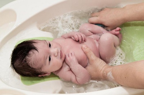 Bambino in 1 mese
