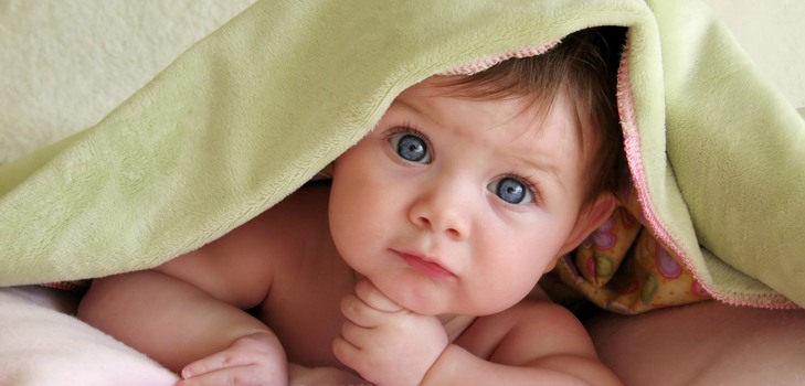 Che cosa un bambino dovrebbe essere in grado di fare in 7 mesi