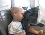 In un aereo e in un treno con un bambino piccolo In un aereo e in un treno con un bambino piccolo