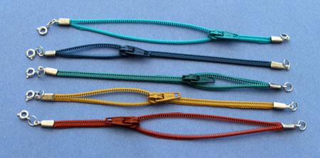 Bracciali stretti senza tessuto
