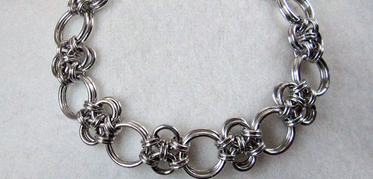  Bracciale composto da anelli 