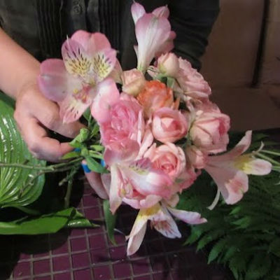 Mazzo di fiori con le proprie mani