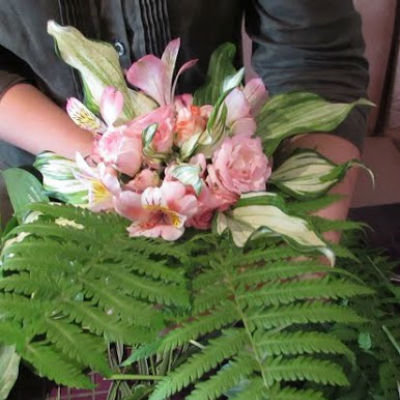 Mazzo di fiori con le proprie mani