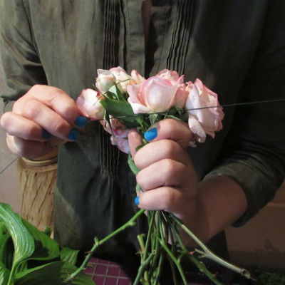 Mazzo di fiori con le proprie mani