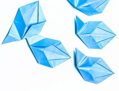 Come creare un fiore di origami con le tue mani