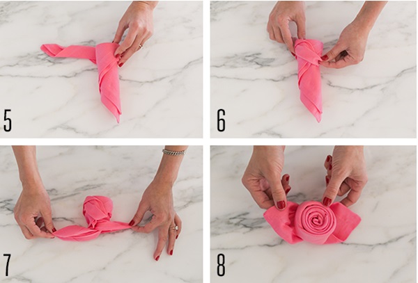 Rose da un tovagliolo con le tue mani
