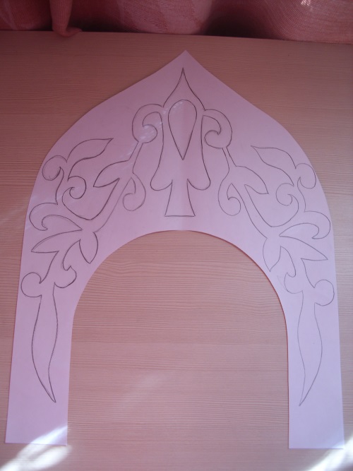Kokoshnik russo di cartone