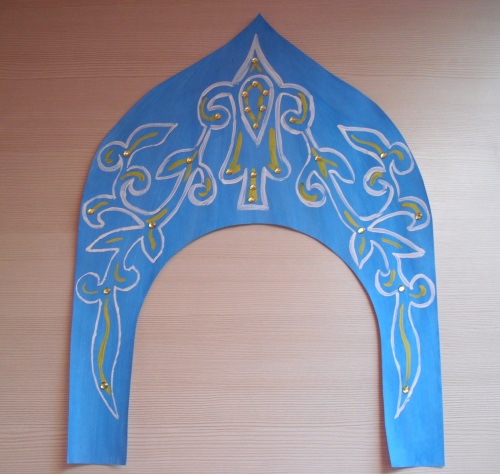 Kokoshnik russo di cartone