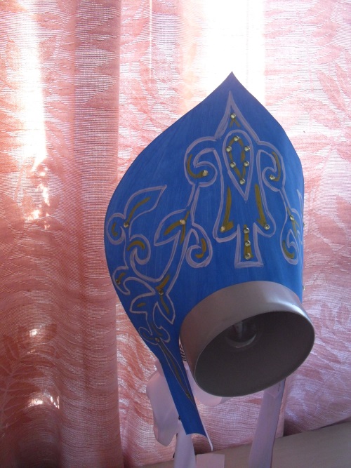 Kokoshnik russo di cartone