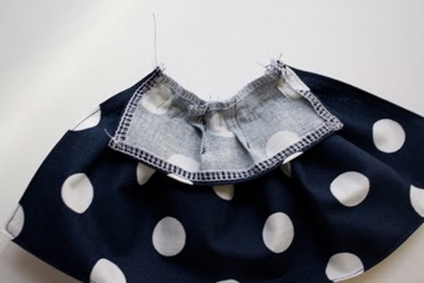 Come cucire vestiti per le bambole con le tue mani