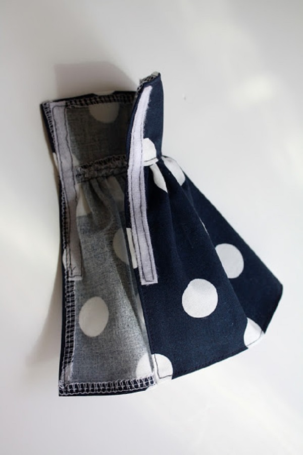 Come cucire vestiti per le bambole con le tue mani