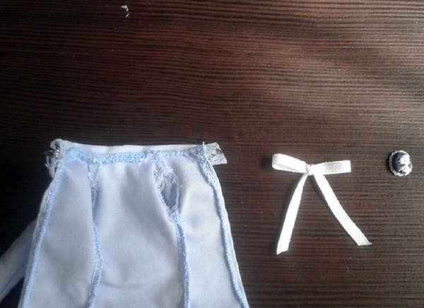 Come cucire vestiti per le bambole con le tue mani