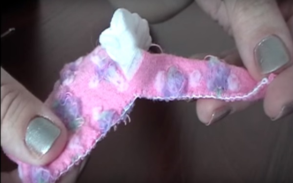 Come cucire vestiti per le bambole con le tue mani