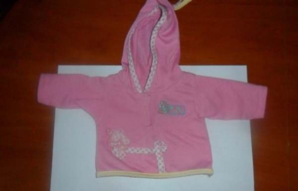 Come cucire vestiti per le bambole con le tue mani