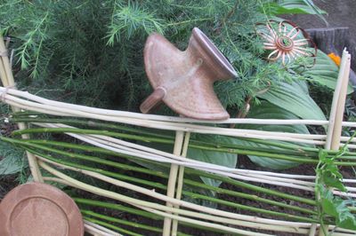 Letto di fiori dal vigneto con le tue mani