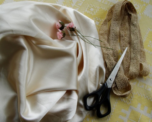 Una confezione regalo per soldi per un matrimonio con le tue mani