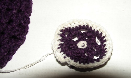 Cappello estivo con aghi a maglia