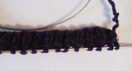 Cappello estivo con aghi a maglia