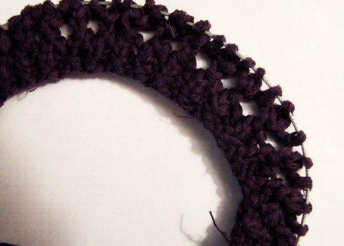 Cappello estivo con aghi a maglia