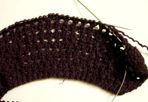 Cappello estivo con aghi a maglia