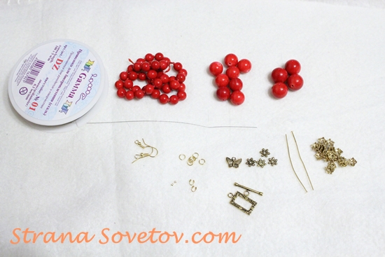 Master Class: Un set di braccialetti e orecchini di perle di corallo
