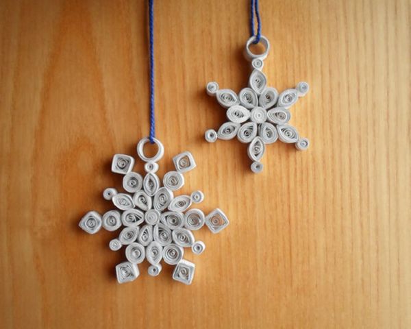 Bellissimi fiocchi di neve per il nuovo anno del 2017 con le loro mani di carta - diagrammi e foto a tappe. Master classes per bambini su grandi fiocchi di neve con tecnica origami