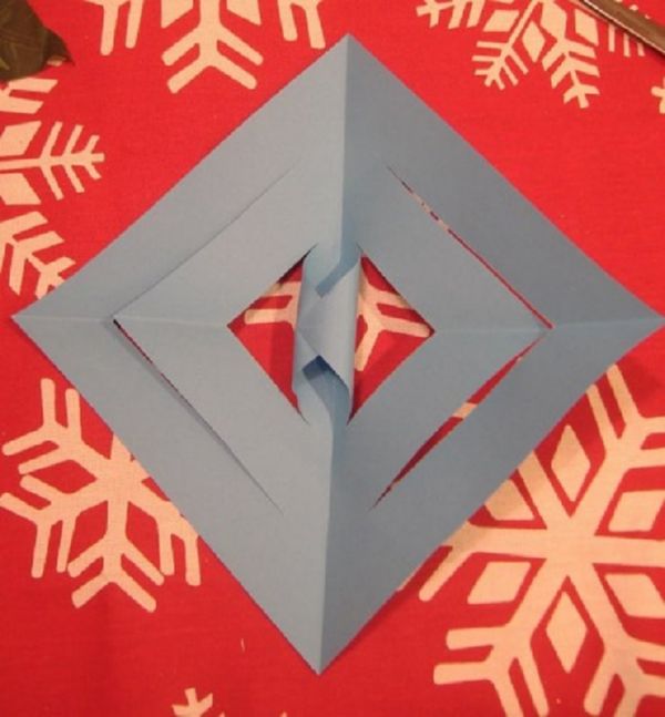 Bellissimi fiocchi di neve per il nuovo anno del 2017 con le loro mani di carta - diagrammi e foto a tappe. Master classes per bambini su grandi fiocchi di neve con tecnica origami