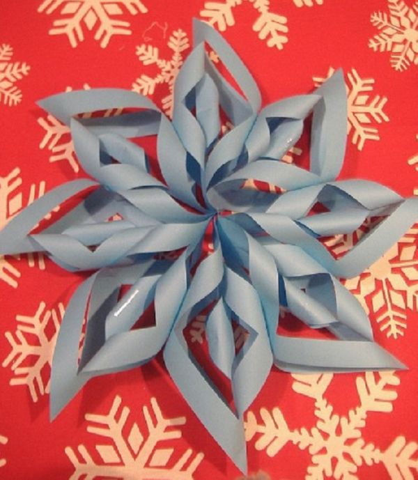 Bellissimi fiocchi di neve per il nuovo anno del 2017 con le loro mani di carta - diagrammi e foto a tappe. Master classes per bambini su grandi fiocchi di neve con tecnica origami