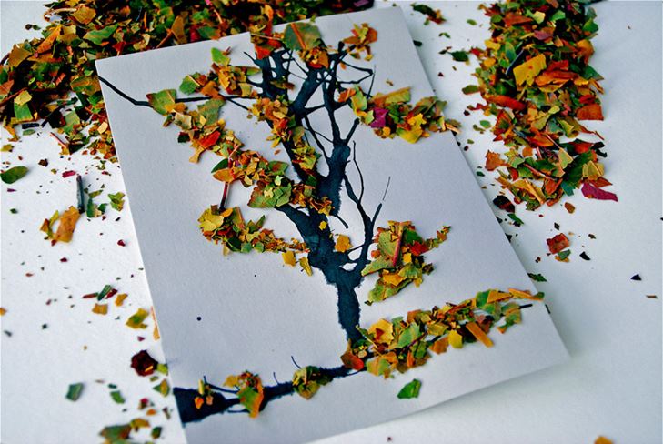 Artigianato d'autunno fatto di materiale naturale: foto
