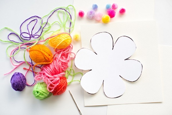 Cartolina per la festa della mamma con le proprie mani, master class con foto per la scuola materna e 1-3 gradi