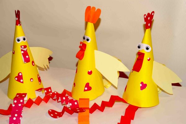 Gallo con le sue mani