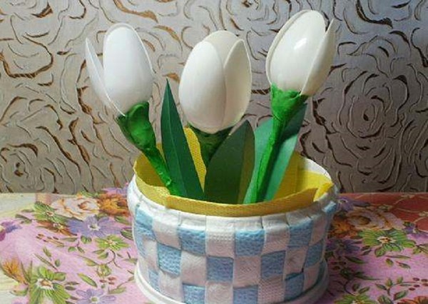 Regalo per la festa della mamma con le proprie mani - corsi di perfezionamento per la scuola materna e la scuola elementare
