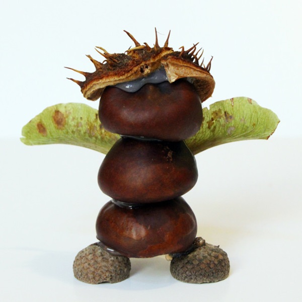 Artigianato di castagne sul tema dell'autunno