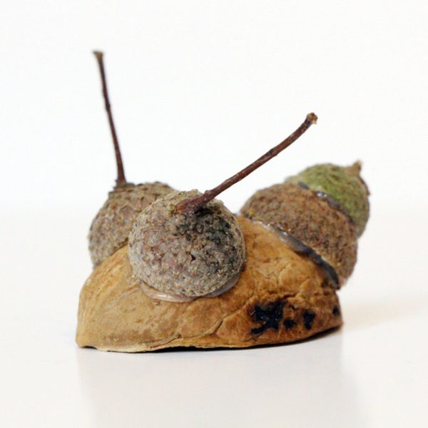 Artigianato di castagne sul tema dell'autunno