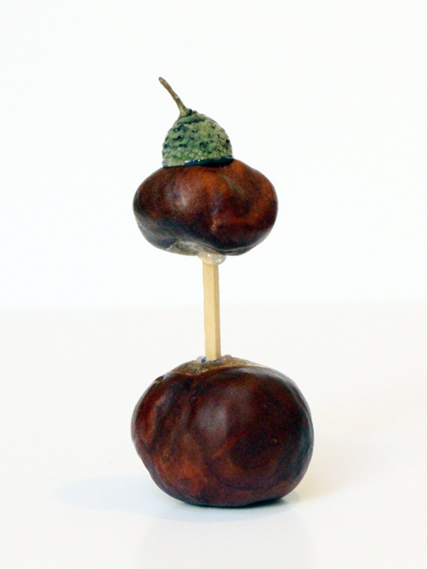 Artigianato di castagne sul tema dell'autunno