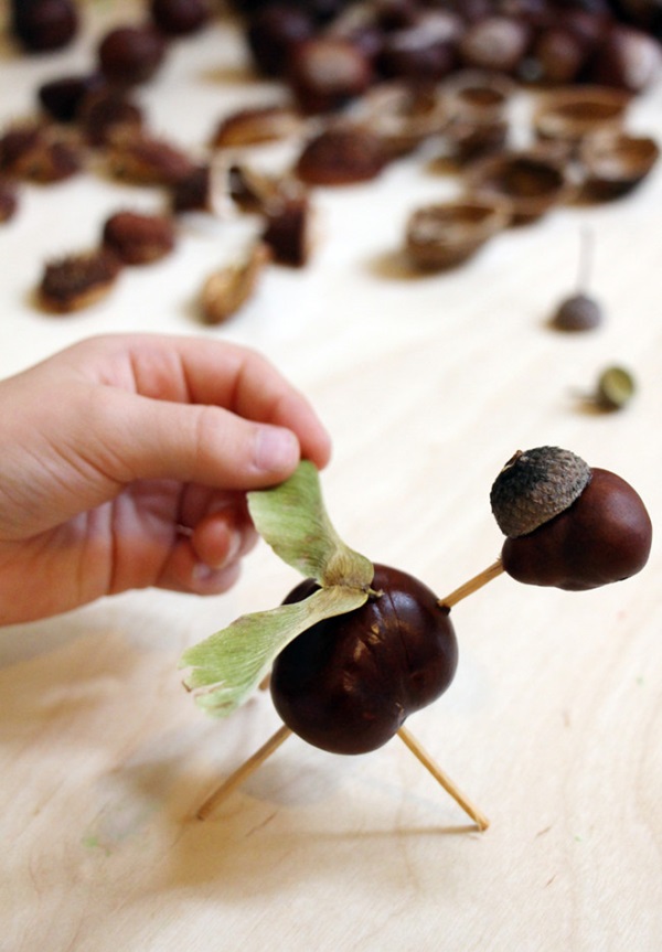 Artigianato di castagne sul tema dell'autunno