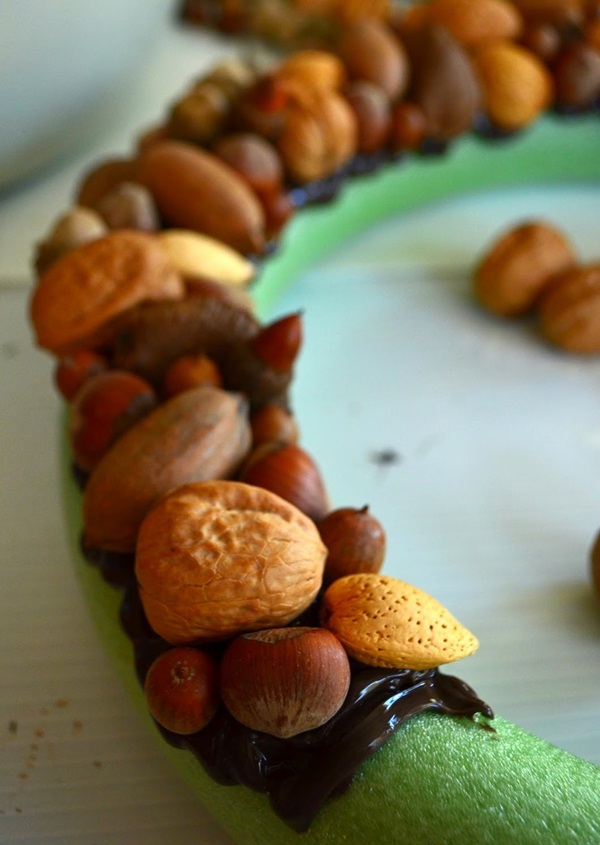 Artigianato di castagne sul tema dell'autunno