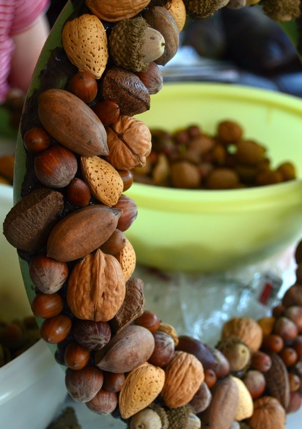 Artigianato di castagne sul tema dell'autunno