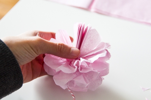 Come fare i pom-poms dalla carta