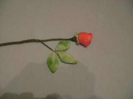 Un regalo a fiori di mamma di lana di cotone