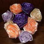 Rose da nastri con le proprie mani