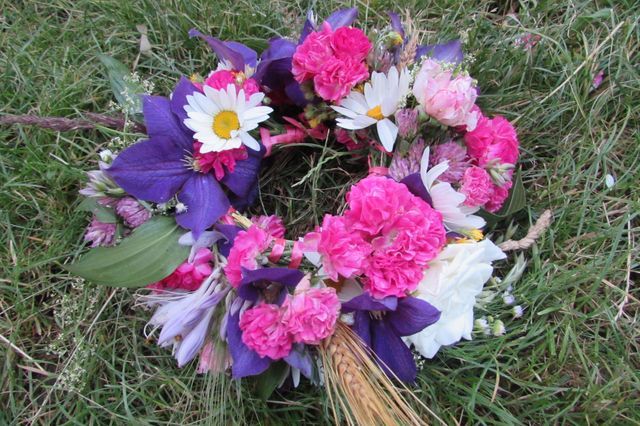 Corona di fiori per il matrimonio con le proprie mani