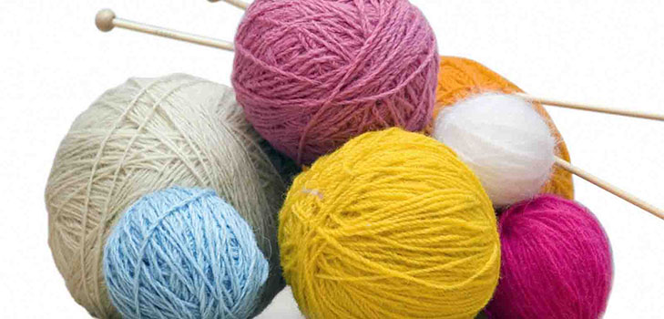 Cappelli lavorati a maglia per ragazze: istruzioni e diagrammi
